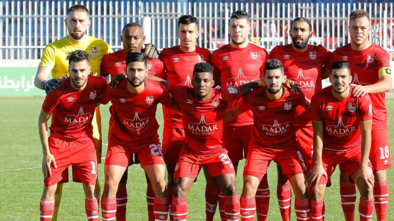 “الكاف” يحدد طاقم تحكيم مباراة الزمالك وشباب بلوزداد