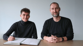 دولي جزائري يُمدّد عقده مع العملاق البافاري