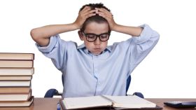 10 أساليب تساعد طفلك على تجاوز الإخفاق في الفصل الأول