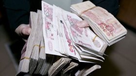 البنوك تنزل إلى الشارع لاحتواء “الأموال المخفية”