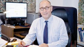 هكذا كان سفير فرنسا بالجزائر يبتز المسؤولين بالتأشيرة