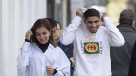 زوجة المدافع المغربي “حكيمي” تنتصر للصّحراء الغربية