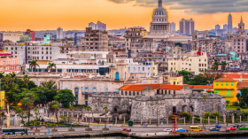 بناء محطة جزائرية للطاقة الشمسية بكوبا.. سونلغاز توفد بعثة إلى هافانا