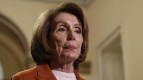 الهجوم بمطرقة على زوج نانسي بيلوسي.. المحكمة تسمح بنشر فيديو