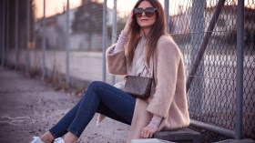 متى بدأت النساء في لبس السراويل؟