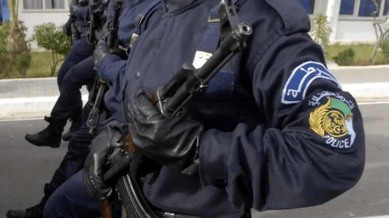 المدية: فتاة عشرينية تقود شبكة لترويج المخدرات