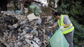 نبش النفايات من أجل الرّسكلة.. ظاهرة تضر بالبيئة