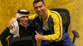 بالصور.. رونالدو يلتقي نجم افتتاح مونديال قطر