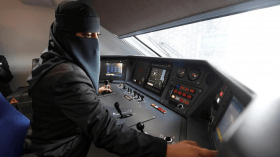 قريبا.. 32 سعودية يقدن قطار الحرمين السريع (فيديو)