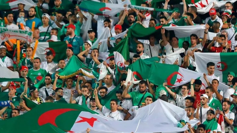 تفاصيل نقل المناصرين لحضور ودية المنتخب المحلي أمام غانا