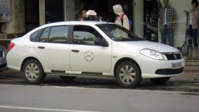 تصرّفات “غير قانونية” لأصحاب سيّارات الأجرة