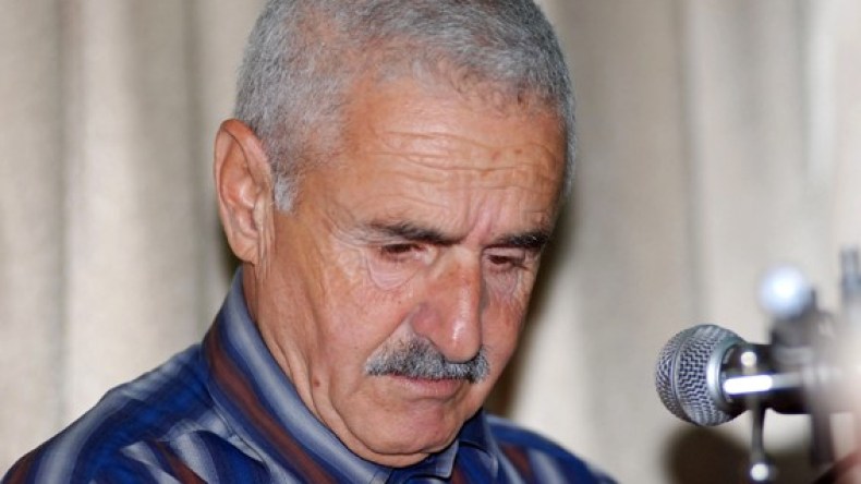 عمر الزاهي.. بلبل الشعبي الذي كف عن الصداح