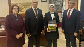 السفيرة التركية بالجزائر تشيد بمستوى طلبة اللغة التركية