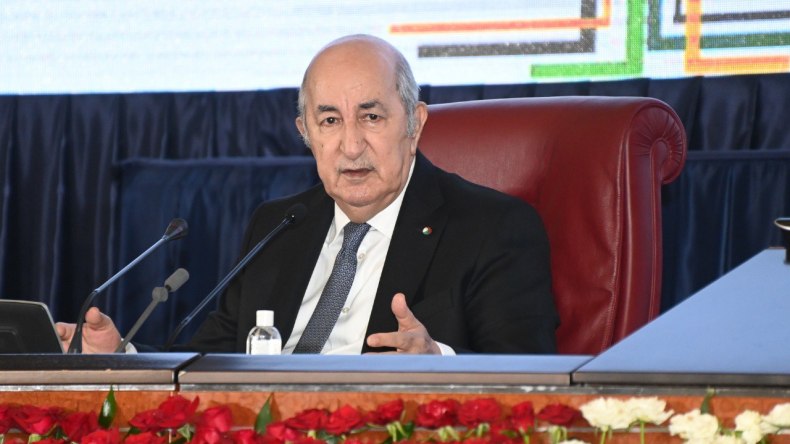 الرئيس تبون يأمر بإجلاء أفراد الجالية ورعايا الدول الشقيقة من السودان