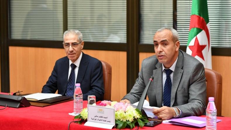 وزير المالية يكشف عن مضمون قانون النقد الجديد