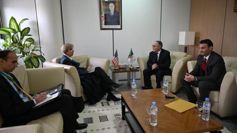 توافق جزائري أمريكي على دعم جهود دي ميستورا في الصحراء الغربية