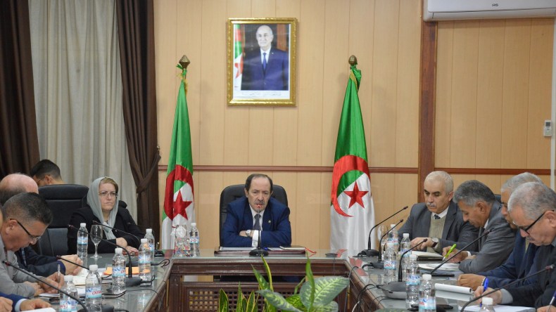 حل مشكل التدفئة بالمؤسسات التعليمية.. مهلة من بلعابد لمدراء التربية