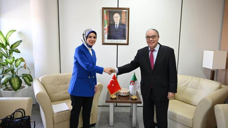 السفيرة التركية: تركيا لن تنسى أبدا وقفة الجزائر