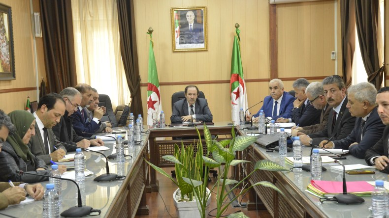 وزير التربية يتحدث عن الزيادة في أجور الأساتذة ومخلّفاتهم المالية