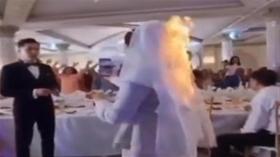 فيديو يوثق لحظة إضرام النار في طرحة عروس وهي ترقص