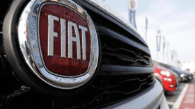 “لمسات أخيرة” قبل إطلاق مصنع سيارات “فيات” في وهران