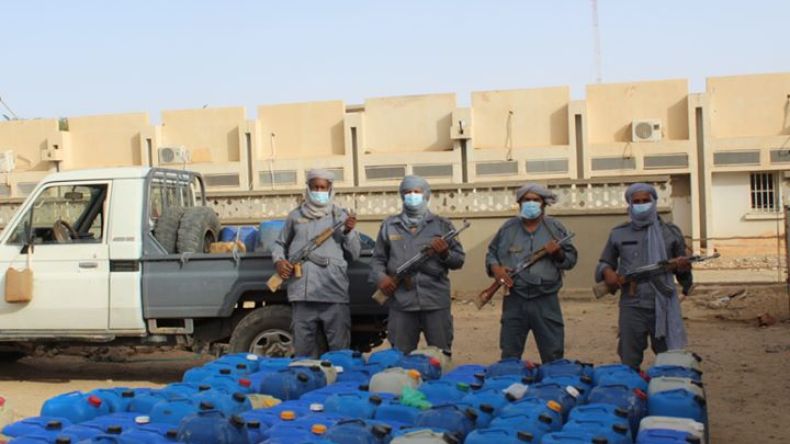 حجز 13600 لتر من البنزين الموجه للتهريب بتمنراست