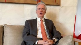 هل سحب ماكرون سفيره من الجزائر؟