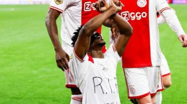 Le geste élégant d’un arbitre après un hommage de Kudus à son compatriote Atsu (VIDEO)