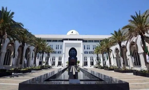 Visas suspendus pour les ressortissants français? Faux. L’Algérie dénonce une campagne mensongère