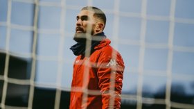 بِالفيديو: الحارس ماندريا يتصدّى لِكرة هدف بِطريقة استعراضية