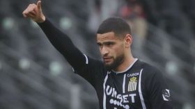 مثل بلومي أمام ألمانيا.. زرقان يُسجّل هدفَين تفصل بينهما دقيقة فقط!