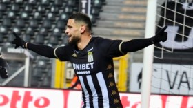 بِالفيديو: زرقان يُهدي الفوز إلى شارلوروا