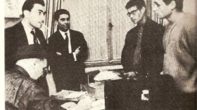 البربوز.. قصة عملاء فرنسا بالجزائر من أصحاب اللحى المزيفة