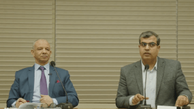 بن قرينة لصحفي مغربي: هل الحسن الثاني مجنون ليقتسم أرضه مع موريتانيا ويقبل الإستفتاء؟ (فيديو)