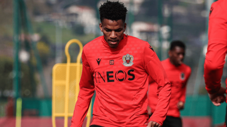 هشام بوداوي يتعرض لإصابة في الكاحل