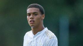 نجل رونالدينيو ينضمّ إلى فريق برشلونة