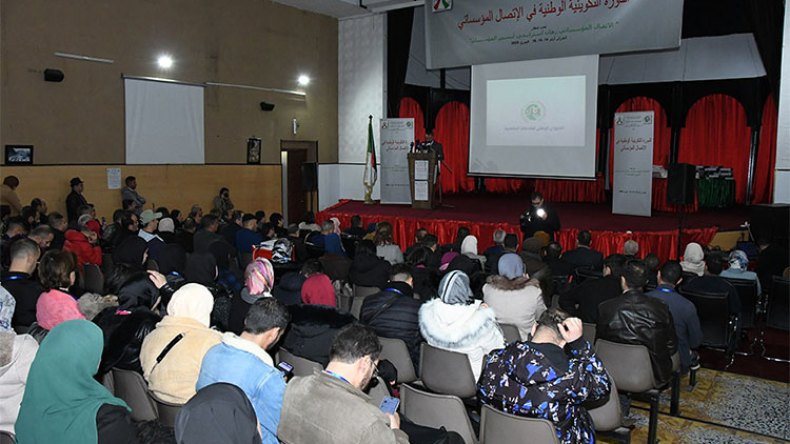 ورشات وطنية للاتصال المؤسساتي في ترقية الخدمات الجامعية