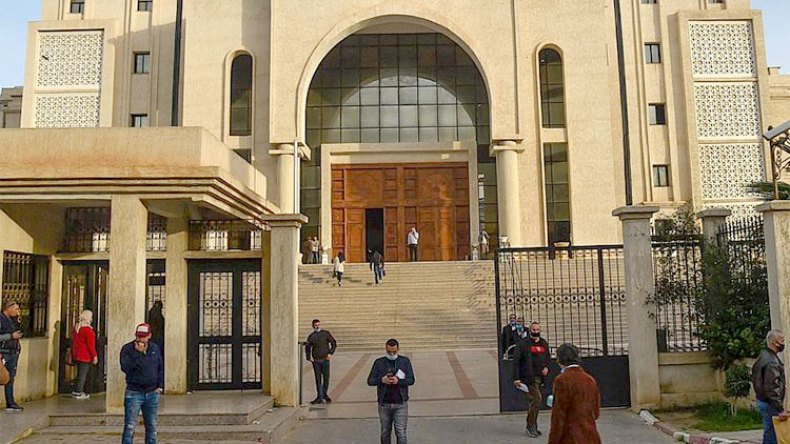 هكذا جندت “رشاد” مناضليها بمكاتب سرية لتنفيذ مخططاتها بالجزائر