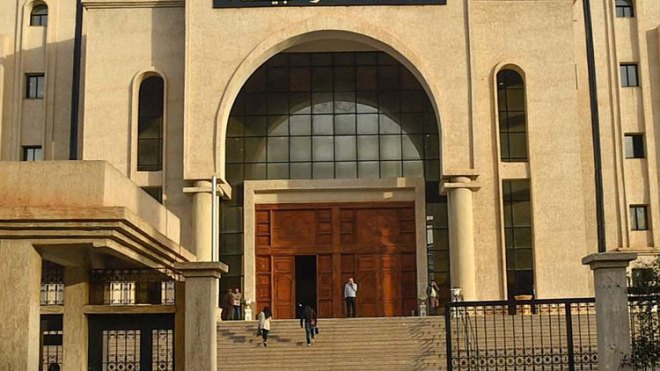 فرنسيون يوّرطون جزائريا في اقتحام منزل عائلة ثرية!