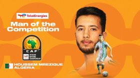 “الكاف” تمنح مريزيق جائزة أحسن لاعب في البطولة الإفريقية