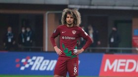 زلزال تركيا يُحطّم منزل اللاعب الجزائري “بوجمعة”