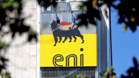 الجزائر توافق على استحواذ إيني الايطالية على أصول “بي.بي” البريطانية