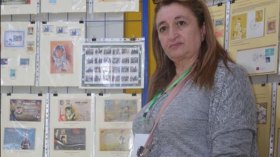 فريدة يسقر.. الأوراسية التي جمعت 40 ألف طابع وطني وعالمي