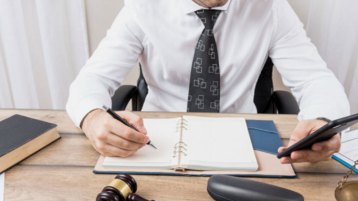 عن أتعاب المحضر القضائي في البيع الإداري والودي بالمزايدة