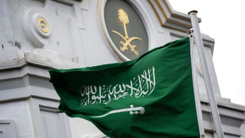 السفارة السعودية بالجزائر تصدر بيانا حول حادثة تهديد شخص بتفجير مقرها