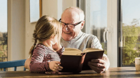 إيطاليا: قرار تاريخي يقضي بعدم إجبار الأحفاد على زيارة أجدادهم