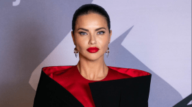 تعيين عارضة أزياء شهيرة سفيرة فيفا للمشجعين