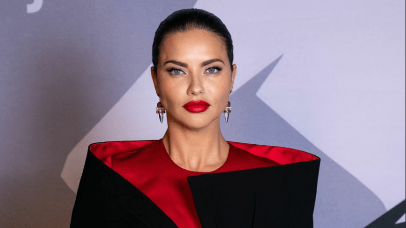 تعيين عارضة أزياء شهيرة سفيرة فيفا للمشجعين