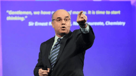 كلية أمريكية تشيد بإنجاز البروفيسور مليكشي الجديد