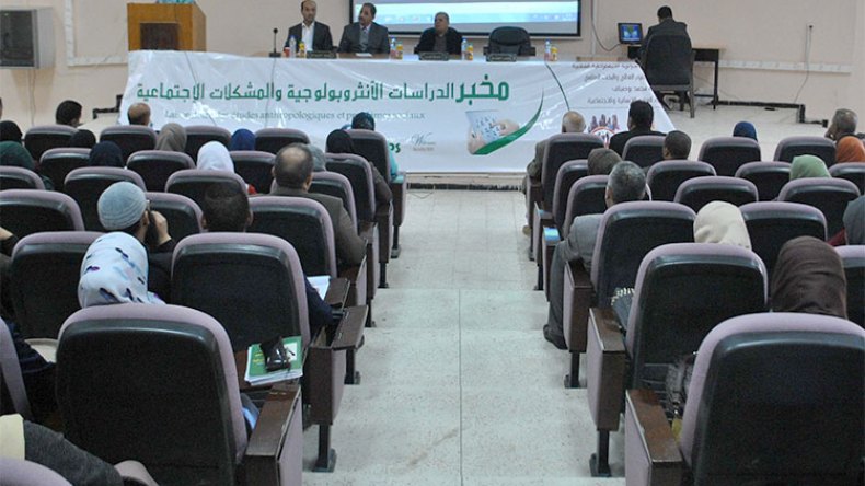 جامعيون يطالبون بتوحيد معايير الملتقيات والندوات العلمية